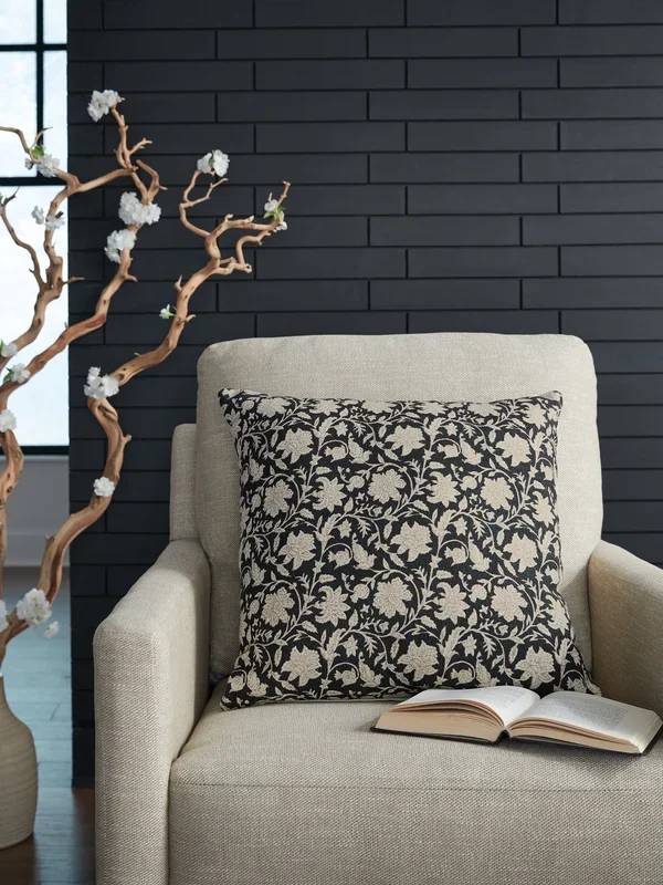 Alanderson Black/Ivory Pillow (Set of 4)