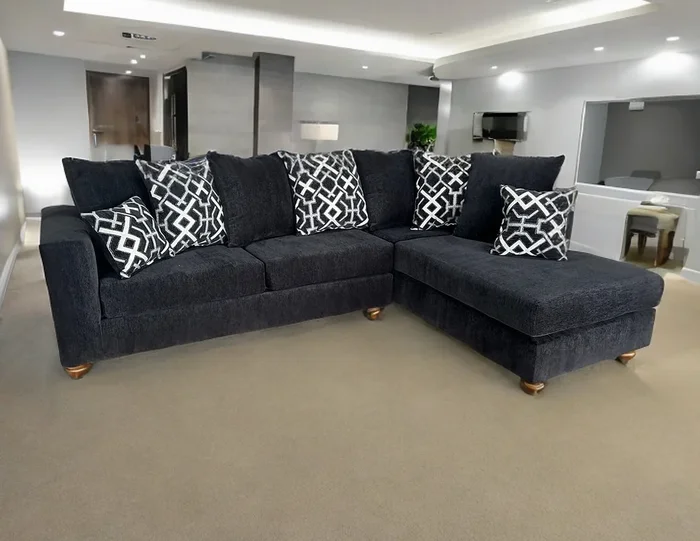 Graphite Black Right Arm Facing (RAF) Sectional