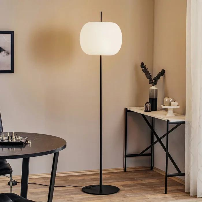 kdln Lámpara de pie Kushi XL, negro, altura 185 cm, atenuador