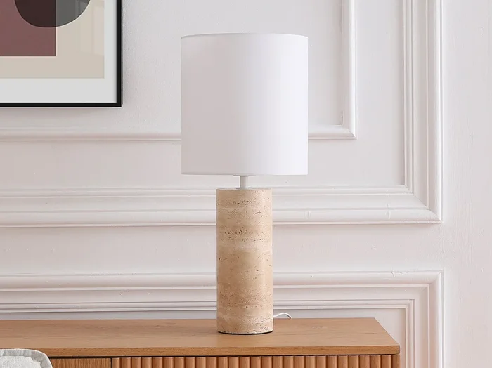 Lámpara de mesa de tela y travertino D.25 x A.58 cm – Blanco y natural – ZAPANA