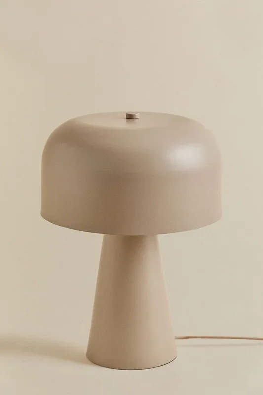 Lámpara de Mesa en Metal Gyula Beige Nude – SKLUM