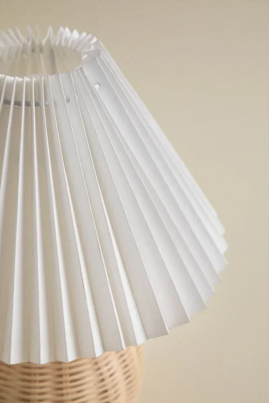 Lámpara de Mesa en Ratán Oliag Natural – SKLUM