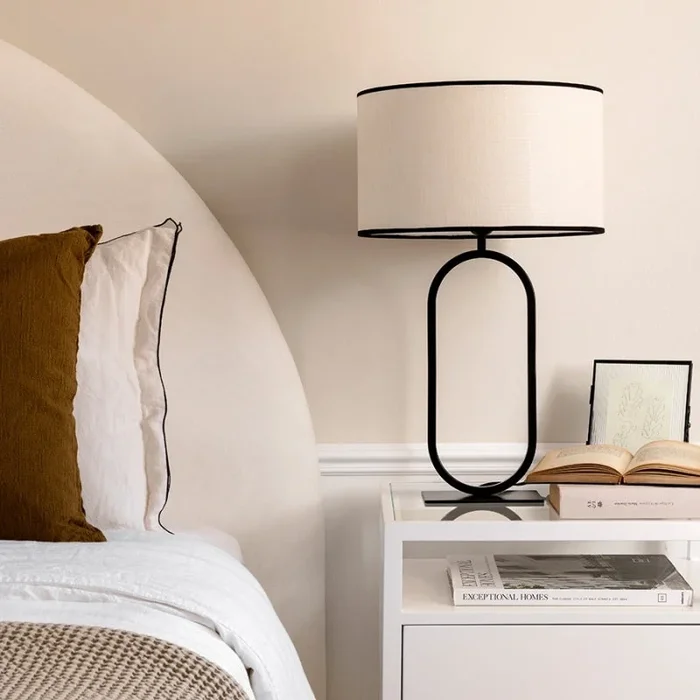 Lámpara de sobremesa Bourse Negro – Kenay Home