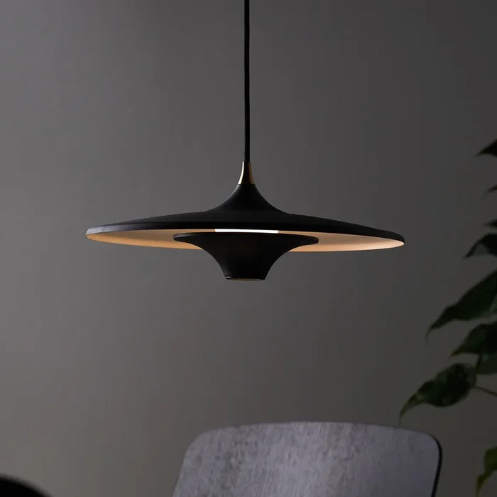 LOOM DESIGN Lámpara colgante LED Moja, Ø 35 cm, negro