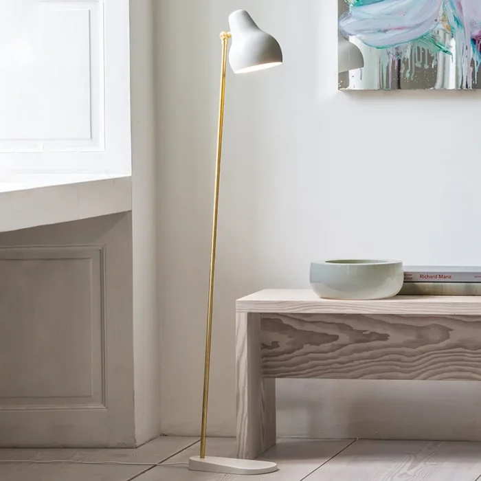 Louis Poulsen VL38 – lámpara de pie LED, blanco