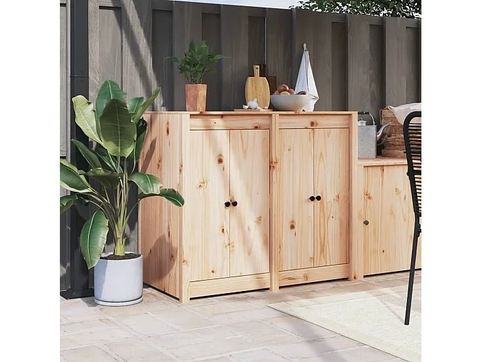 Mueble de cocina exterior de madera maciza de pino.