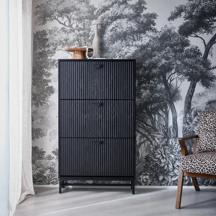 Mueble zapatero con 3 puertas acanaladas